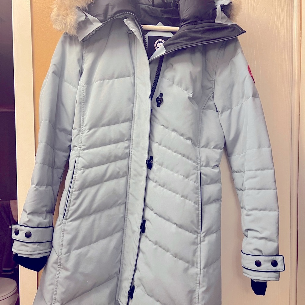 Beautiful blue Canada Goose Down Coat ! The coat is hooded !